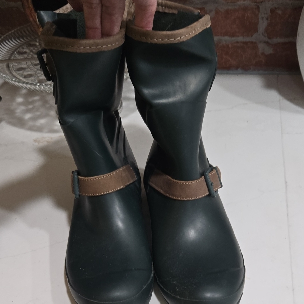 Sperry Dark Green and Tan Women's Boots